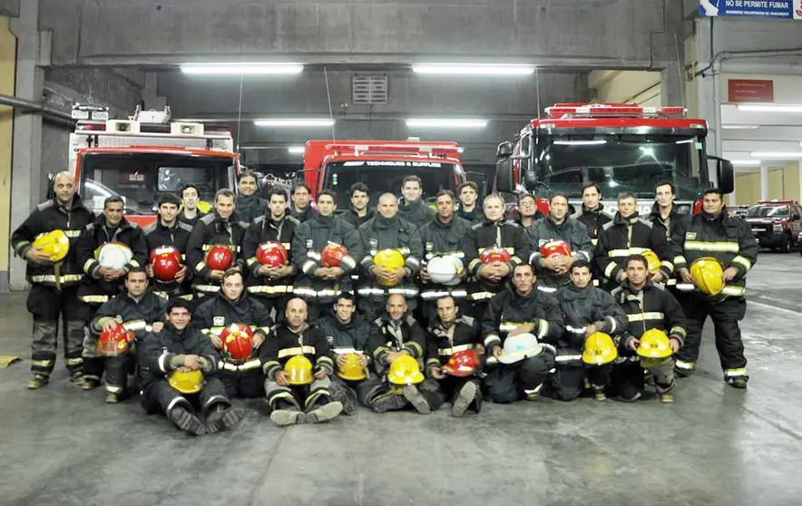 bomberos voluntarios tapa